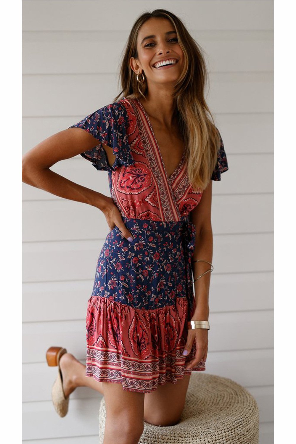 Short-sleeved V-neck pleated print dress