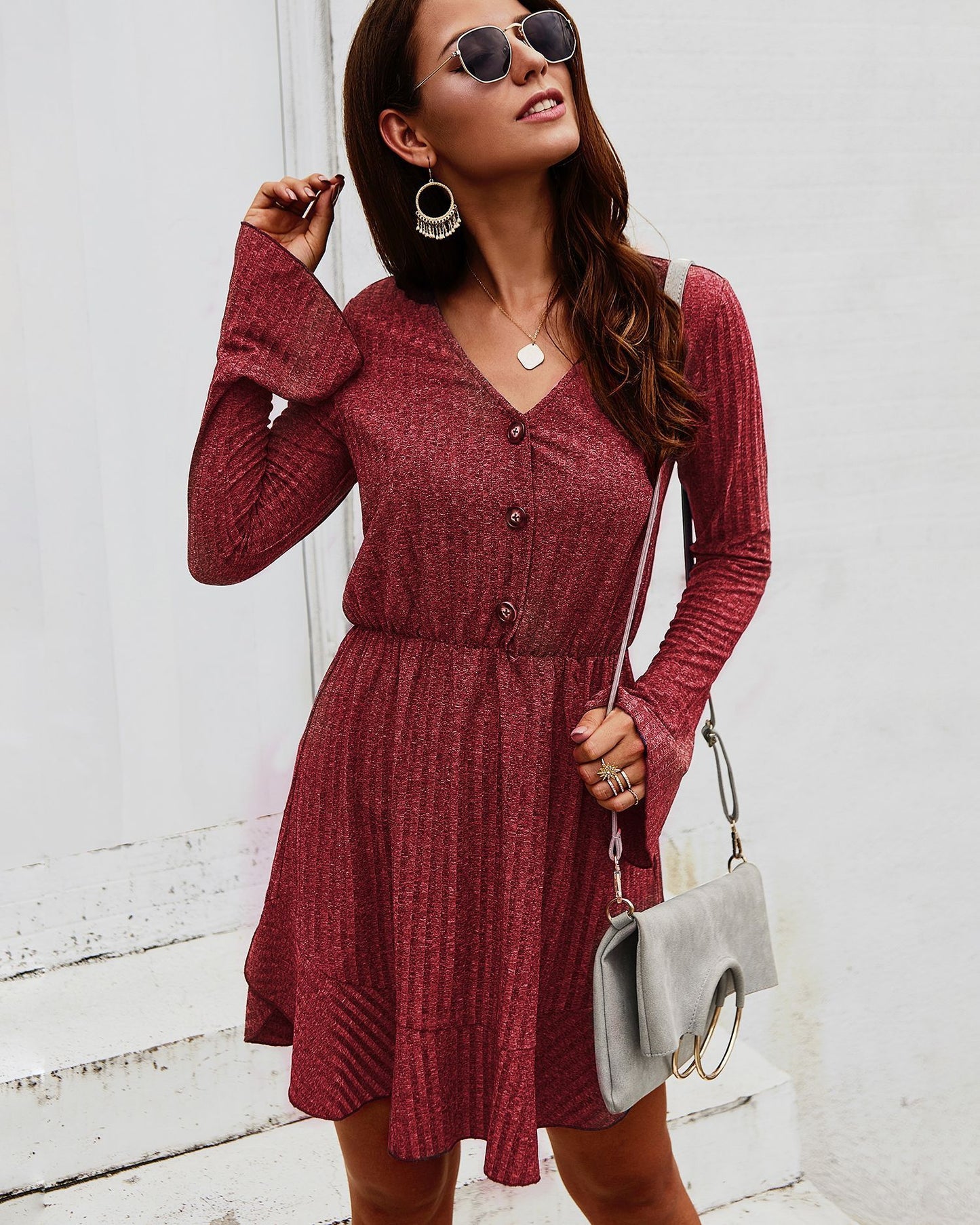 Solid color flared sleeve waist dress